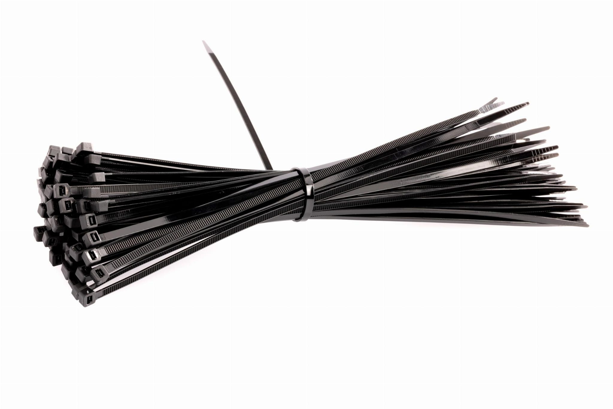 Nylonová svorka 2,5 × 100 mm KD10862 – použití na kabelech