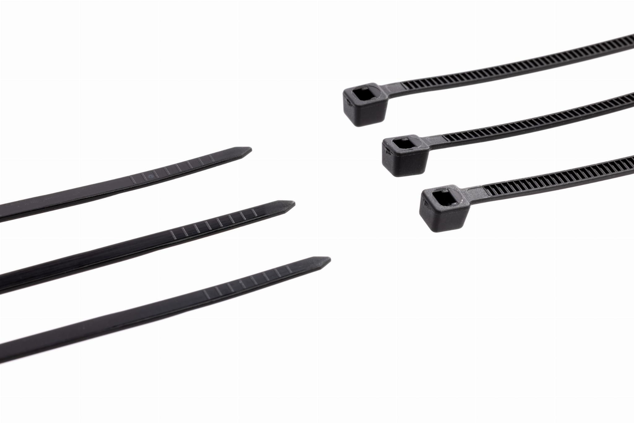 Nylonová svorka 2,5 × 100 mm KD10862 – detail pásky
