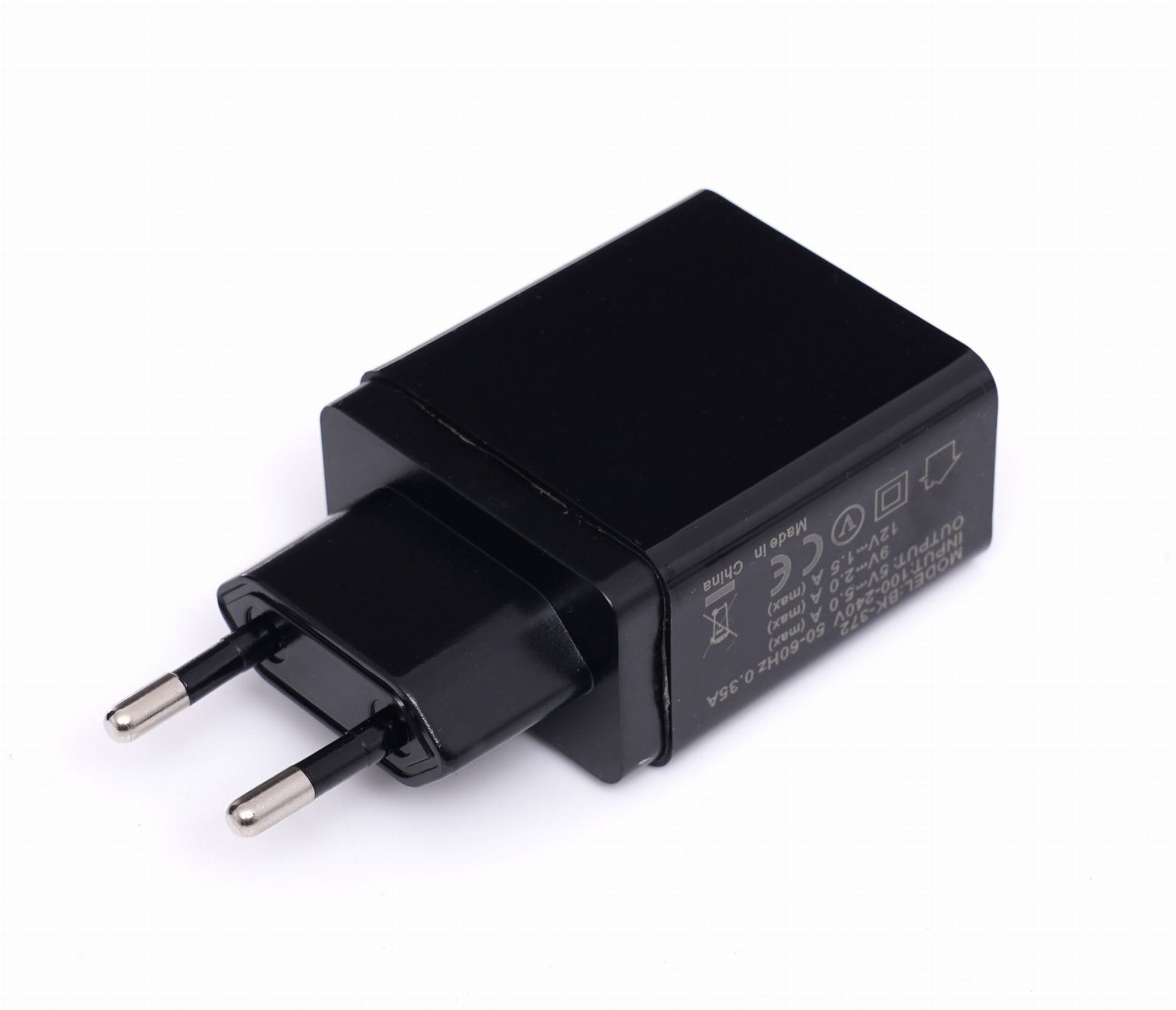 Síťová nabíječka Quick Charge 3.0 KD1236 – zapojení do zásuvky