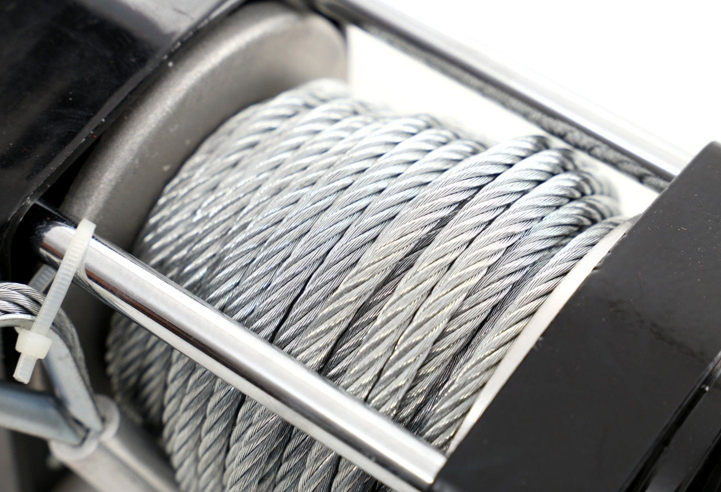 Elektrický naviják KD1562 – montáž na vozidlo