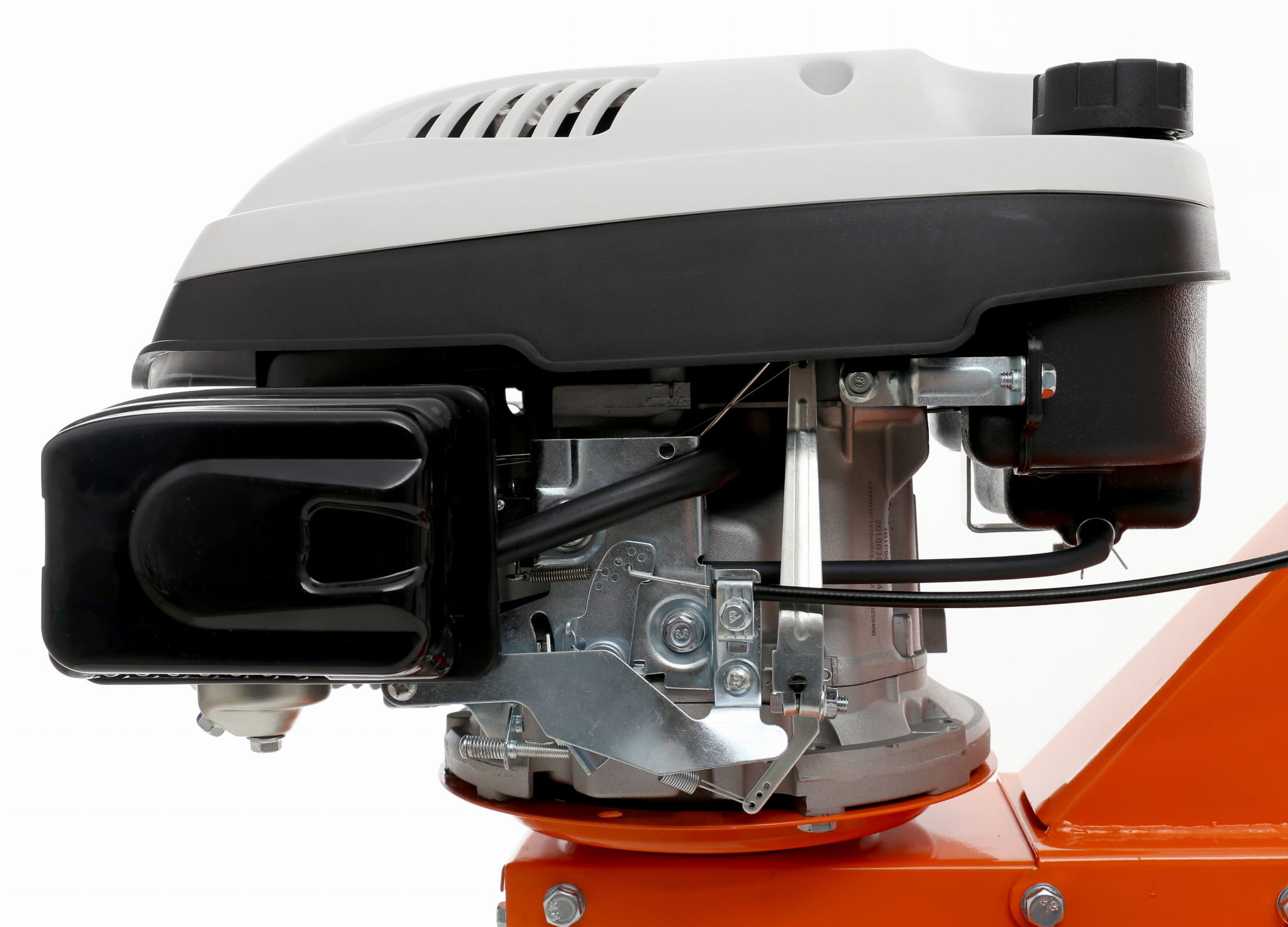 Benzínový kultivátor KD5160 – motor a palivová nádrž