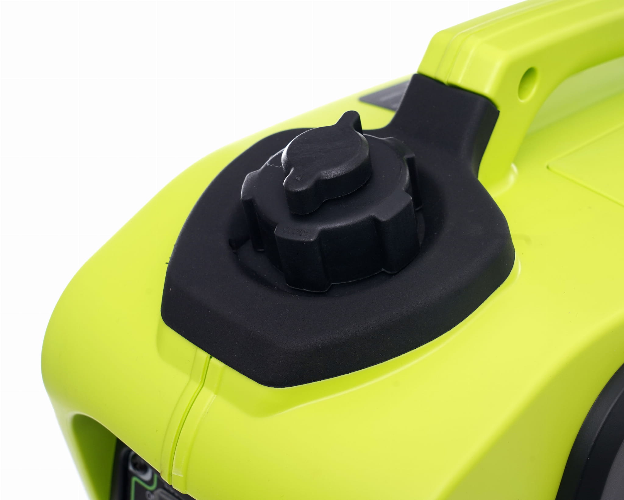Invertorový generátor KD680 – výstupní zásuvky 230 V