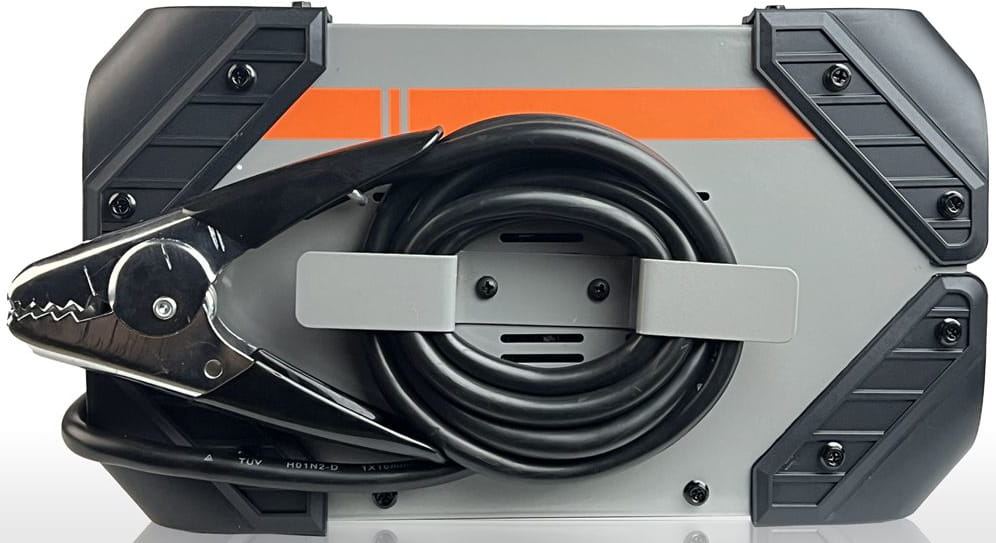Inteligentní automobilová nabíječka KD5342 Kraft&Dele – detail displeje a ovládání