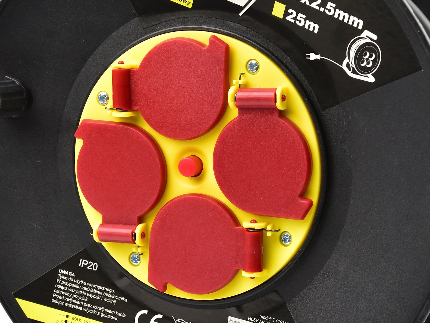 Elektrická prodlužovací šňůra s navijákem Geko 3 x 25 mm 25 m — V provozu