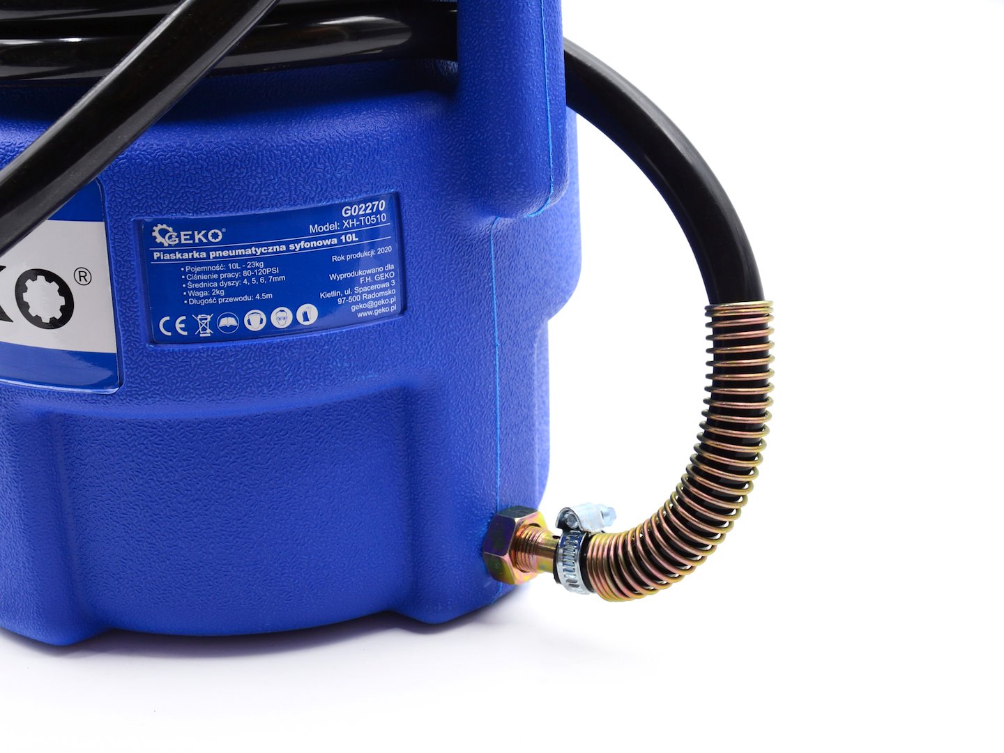 Pneumatická pískovačka Geko 10 l s sifonem 4–7 mm — V provozu
