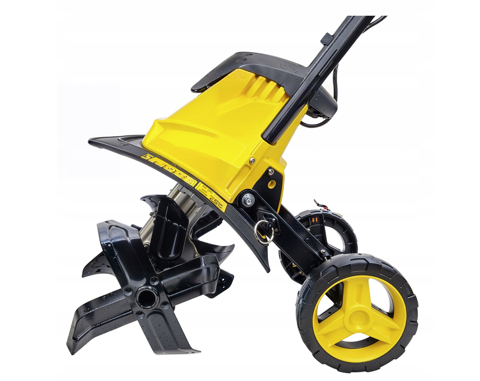 Elektrický kultivtor ONDRAGON 2100 W – práce na záhonu