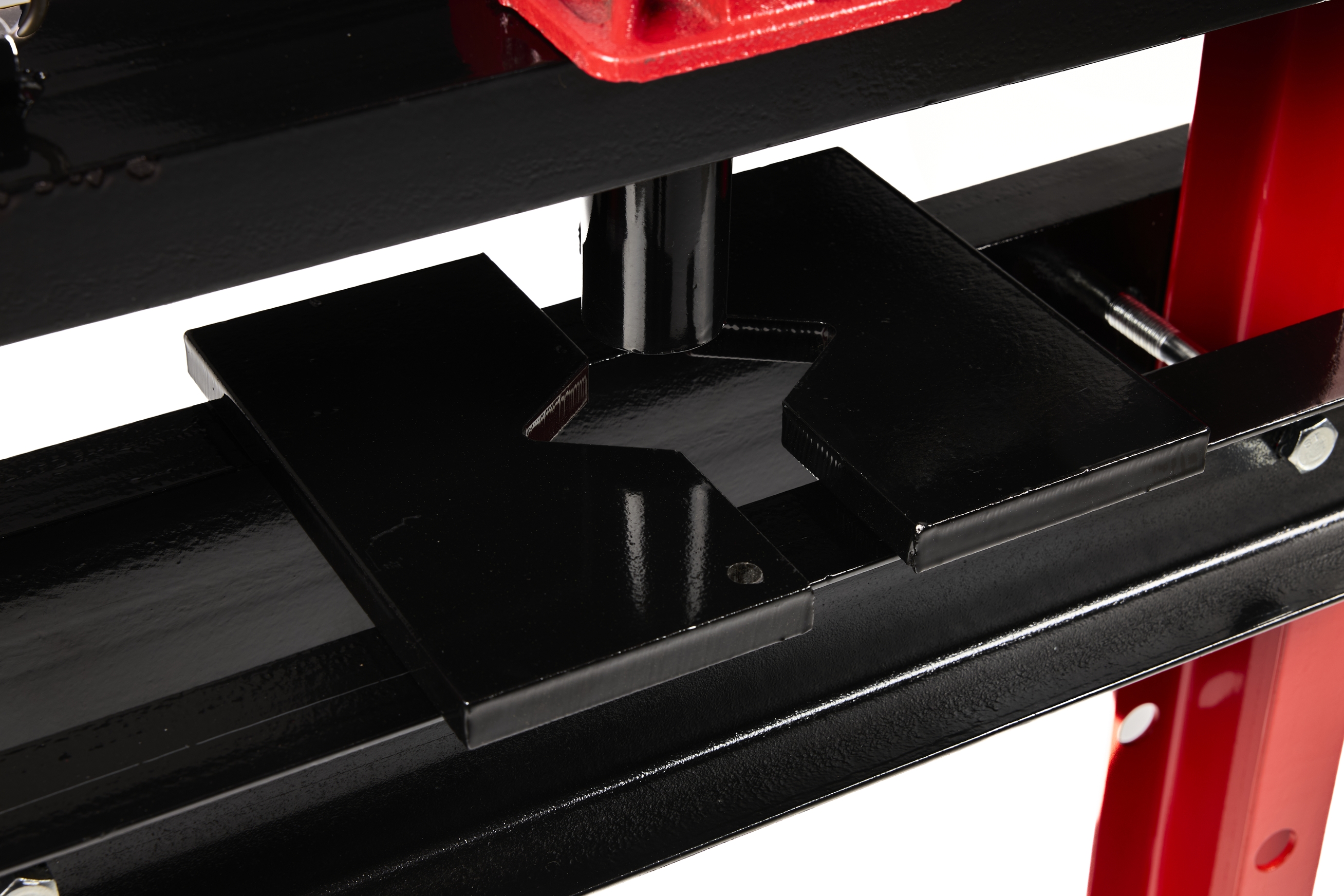 Hydraulický lis 12T KD328 – detail konstrukce rámu