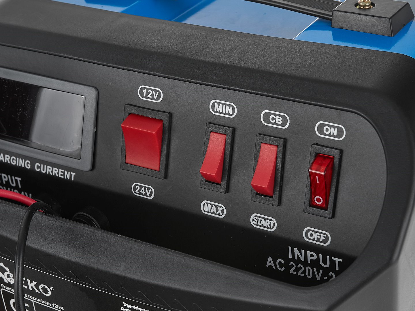 Nabíječka s funkcí startování Geko CB-50 12/24V 20-380 Ah - profesionální nabíječka pro auta, traktory, nákladní vozy 8